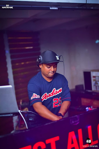  DJ KAUSHIK